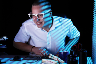 Illustration for article titled Fake Gamer Of The Week: My Supah Glahsses Make Me Supah Fantastich At Video Games